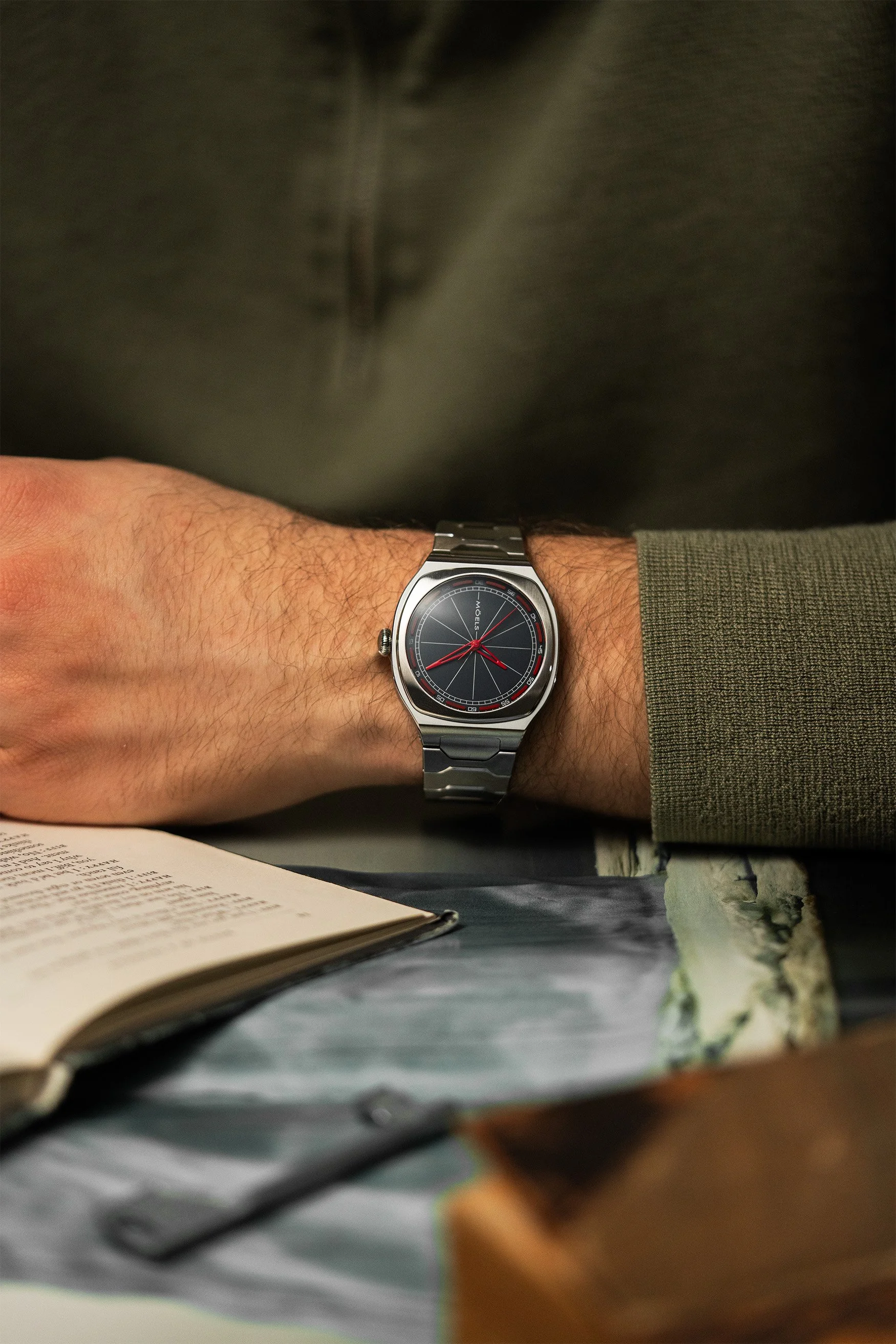 VELVET NOIR — Möels & Co